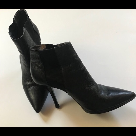 Calvin Klein Black Shoes - Picture 4 of 4